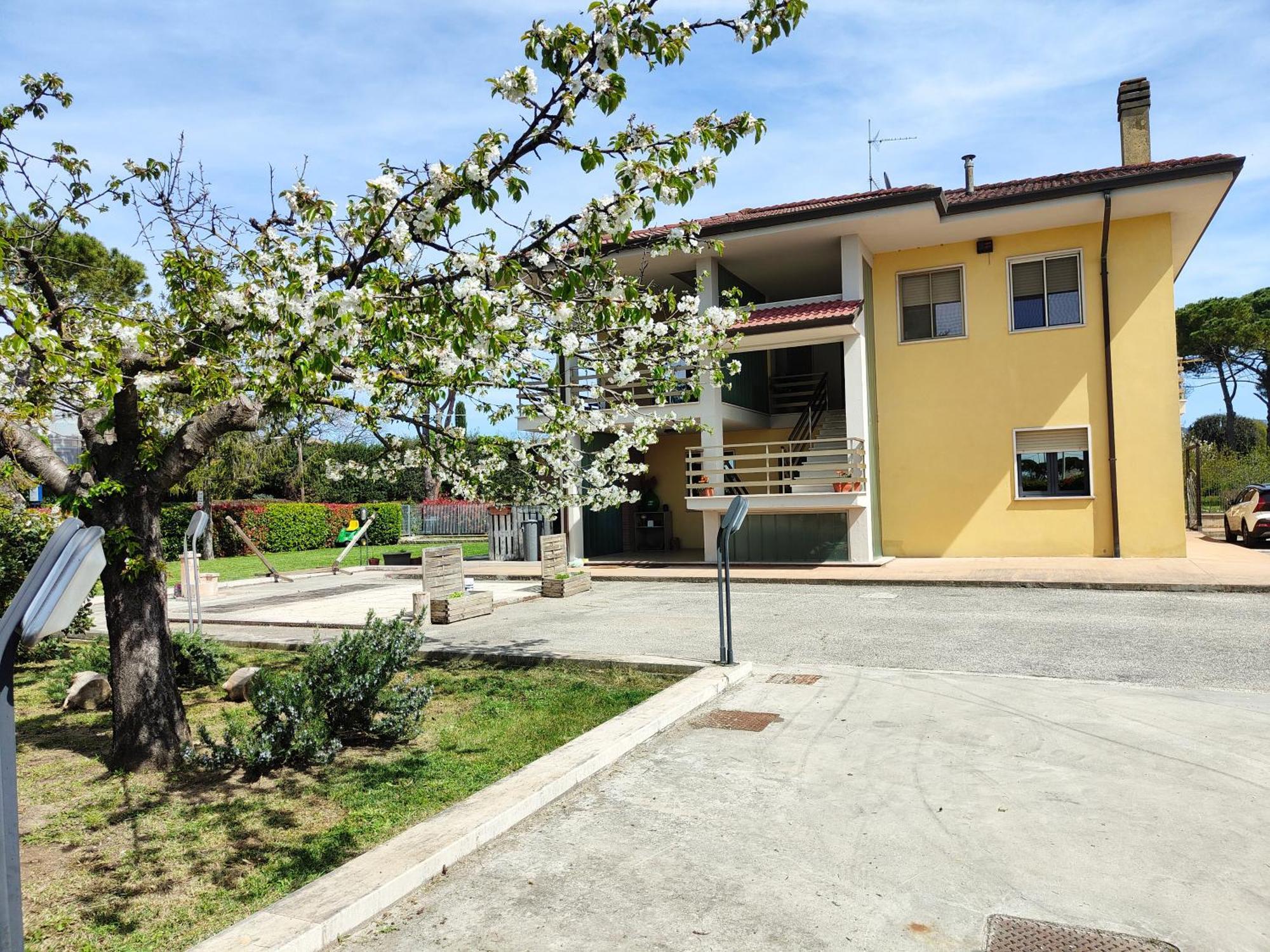 Bastia Home Appartamento Bastia Umbra Exterior photo